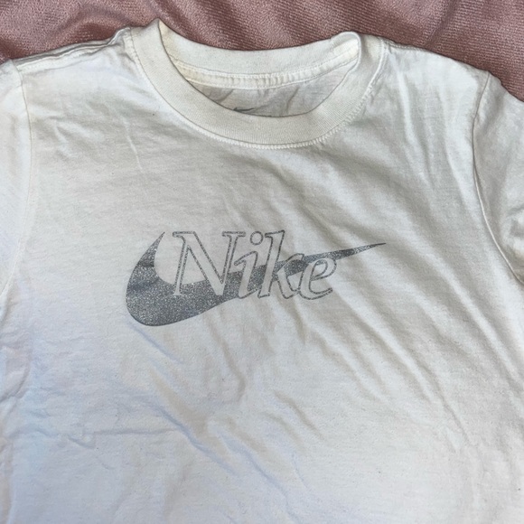NIKE white tshirt 🤍 - Picture 6 of 6